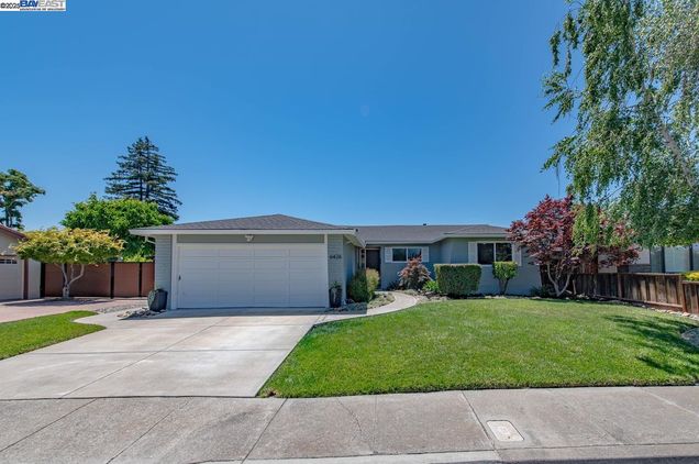 6426 Alvord Way Pleasanton, CA House Active - Photo 1 of 46. Opens carousel modal