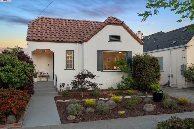 1712 Broadway Alameda, CA House Active - Photo 1 of 46. Opens carousel modal