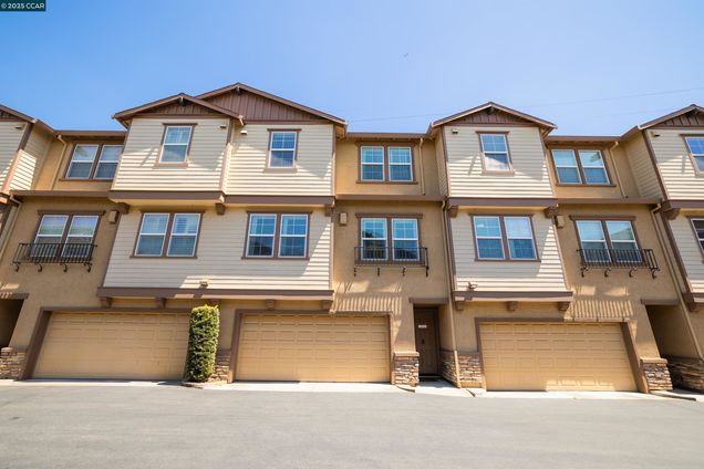 6570 Hearthstone Cir Unit 1413 Rocklin, CA Condo Active - Photo 1 of 39. Opens carousel modal