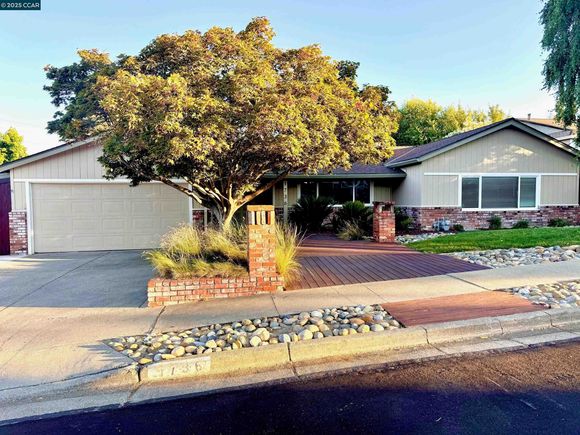 1736 Silverwood Dr