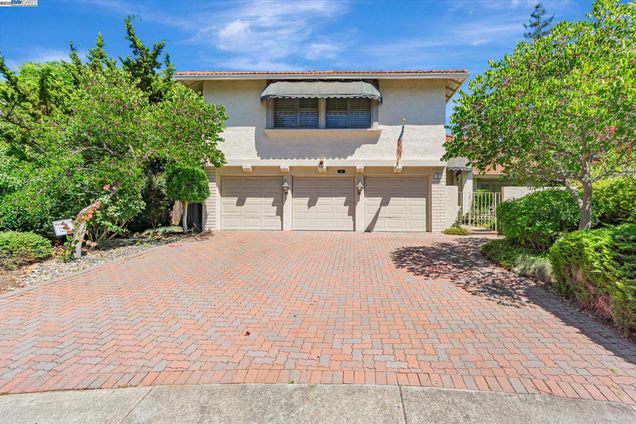 52 Mainprice Ct