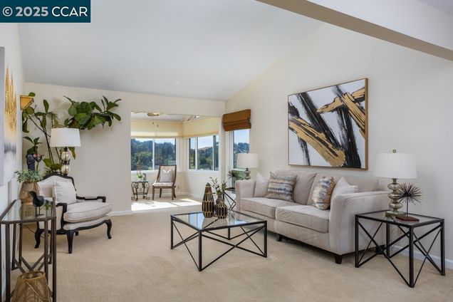 3520 Rossmoor Parkway Unit 3