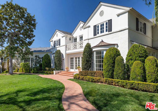 111 N Mapleton Drive