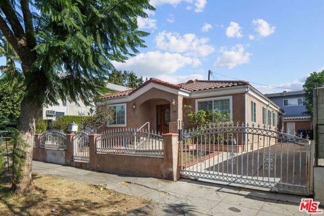 916 N Oxford Avenue Los Angeles, CA House Sold - Photo 1 of 31. Opens carousel modal