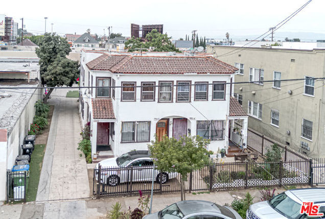 1521 Menlo Avenue Los Angeles, CA Multifamily Active - Photo 1 of 7. Opens carousel modal