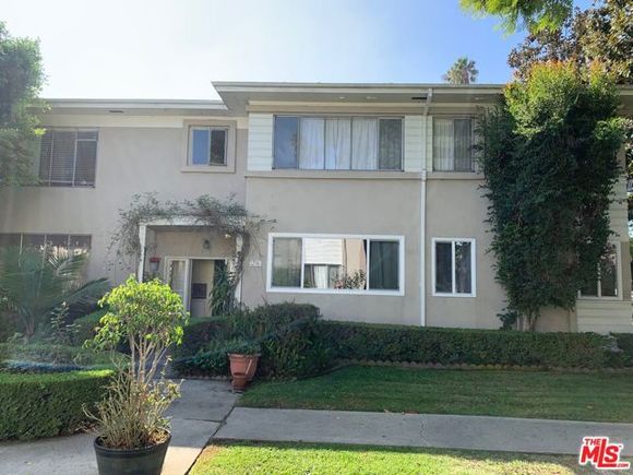 1218 S Bronson Avenue Unit 4 Los Angeles, CA Condo Active - Photo 1 of 15. Opens carousel modal