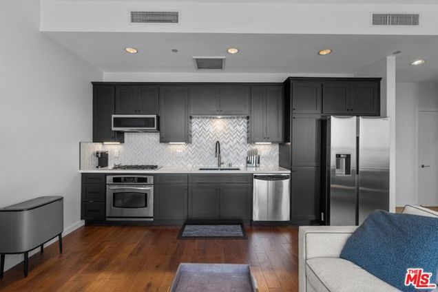 1100 Wilshire Boulevard Unit 2401