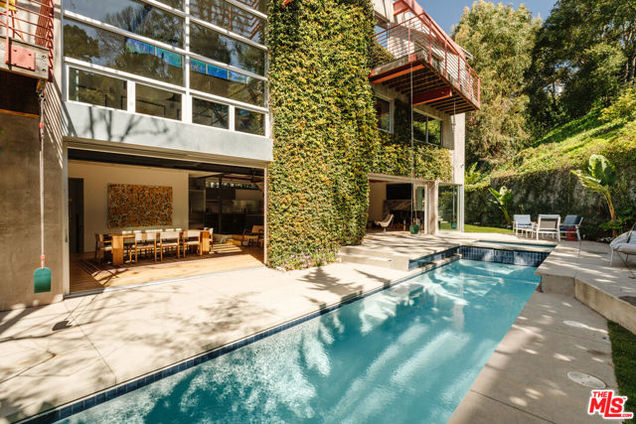 562 Stassi Lane