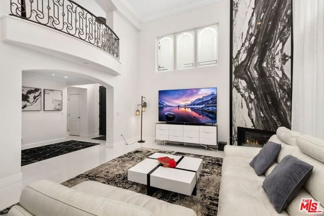 11974 Mayfield Avenue Unit 2 Los Angeles, CA Condo Active - Photo 1 of 28. Opens carousel modal