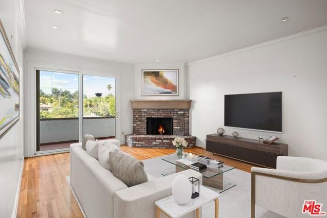 11755 Montana Avenue Unit 308