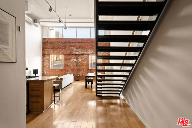 120 S Hewitt Street Unit 16 Los Angeles, CA Condo Active - Photo 1 of 16. Opens carousel modal