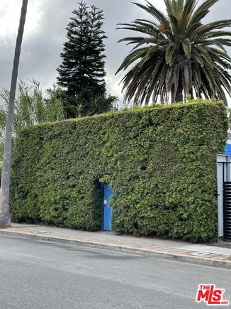 926 California Avenue Venice (los Angeles), CA House Active - Photo 1 of 20. Opens carousel modal