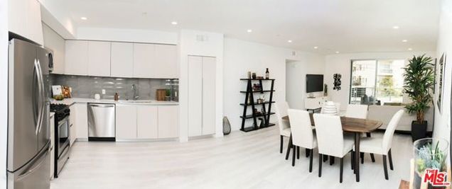 625 S Barrington Avenue Unit 108 Los Angeles, CA Condo Active - Photo 1 of 17. Opens carousel modal