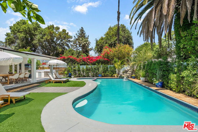 5614 Ponce Avenue Woodland Hills (los Angeles), CA House Active - Photo 1 of 37. Opens carousel modal