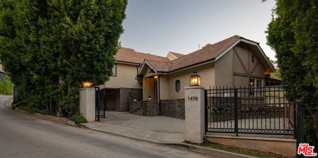 1478 Sunset Plaza Drive