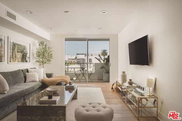 118 N Kings Road Unit 401 Los Angeles, CA Condo Active - Photo 1 of 21. Opens carousel modal