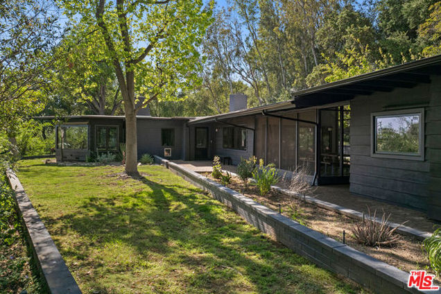 2235 Villa Heights Road