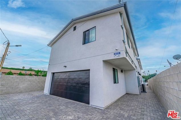 433 W Gage Avenue Los Angeles, CA Condo Active - Photo 1 of 32. Opens carousel modal