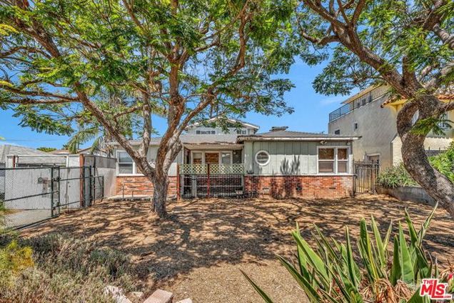 3616 Mountain View Avenue