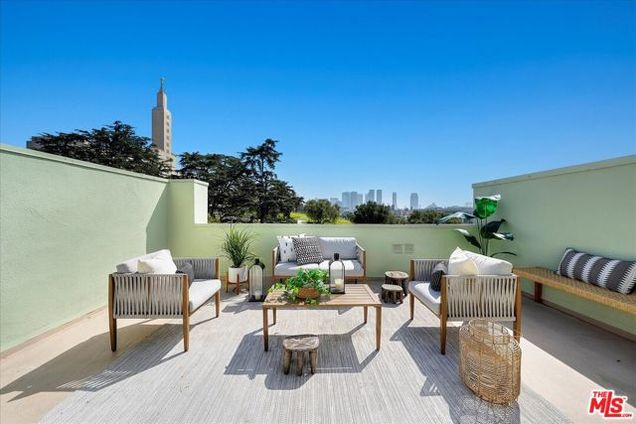 1745 Selby Avenue Unit 11