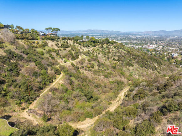36010 N Ventura Canyon Avenue Sherman Oaks (los Angeles), CA Plot of land Active - Photo 1 of 8. Opens carousel modal