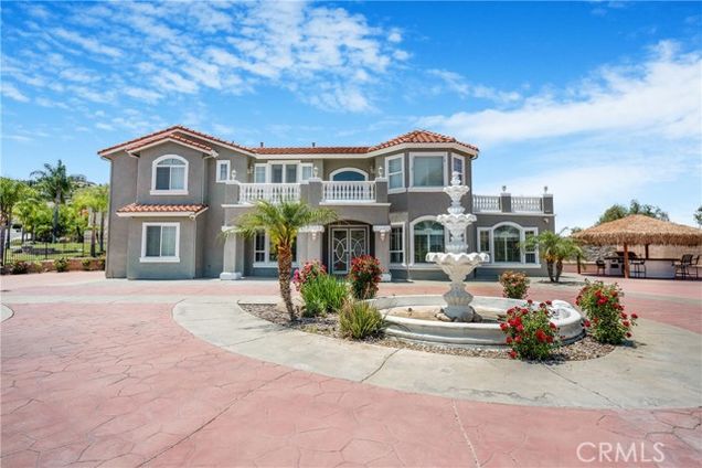 27355 Stonehenge Circle