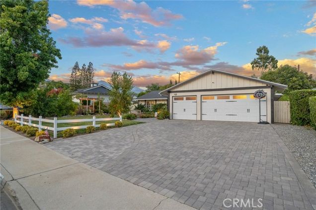 2240 La Sierra Way