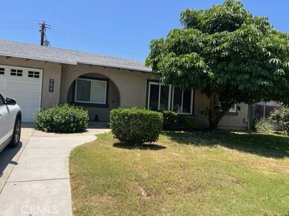 9827 Estacia Court