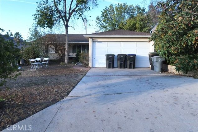 1823 Hillside Drive