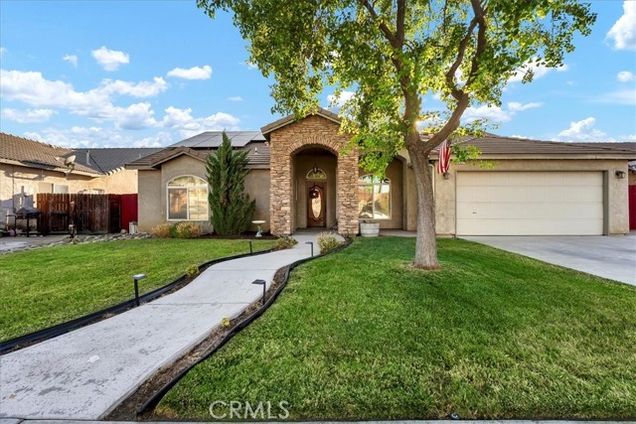 695 Crescent Lane