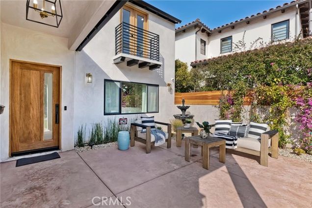 15341 De Pauw Street Pacific Palisades (los Angeles), CA House Sold - Photo 1 of 41. Opens carousel modal