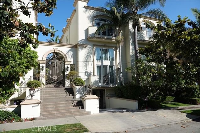 11974 Mayfield Avenue Unit 1