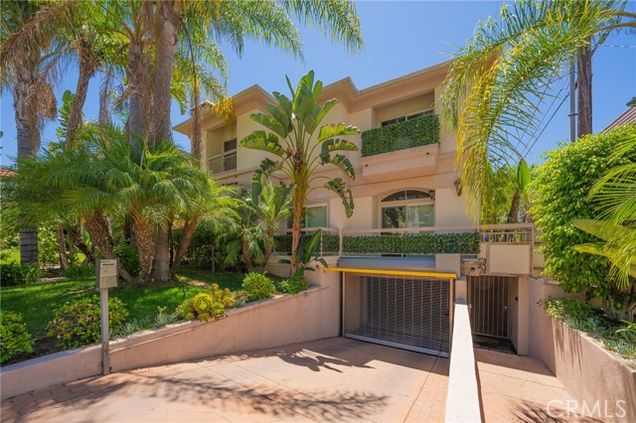 316 E Fairview Avenue Unit 106 Glendale, CA Condo Active - Photo 1 of 36. Opens carousel modal