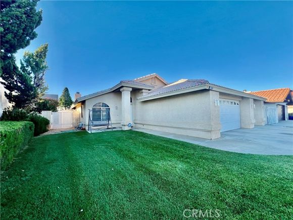 17980 Lakeview Drive Victorville, CA House Active - Photo 1 of 36. Opens carousel modal