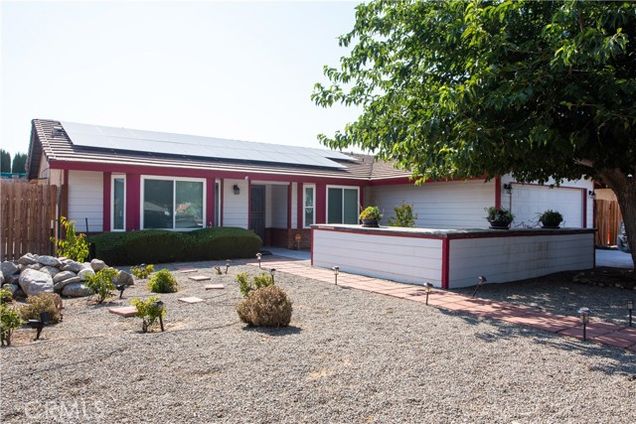11957 Wapato Road