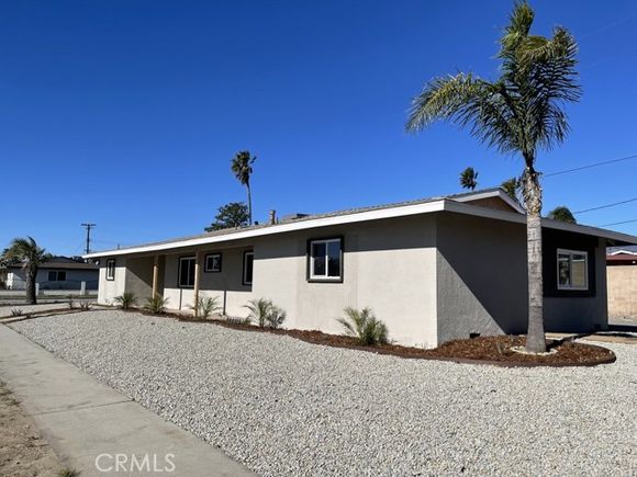 16164 Dianthus Avenue Fontana, CA House Active - Photo 1 of 17. Opens carousel modal