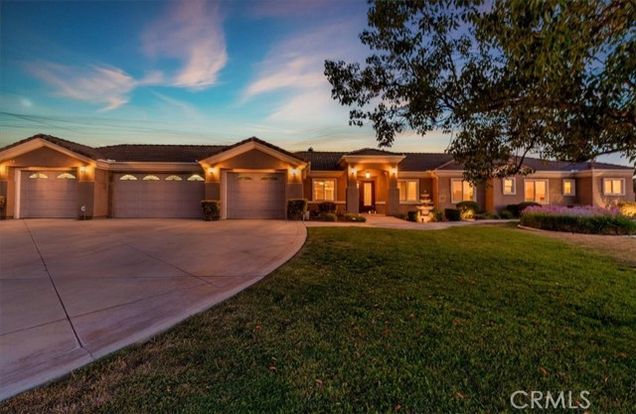 22515 Santa Clarita Corte