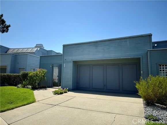 1035 Reliance Way