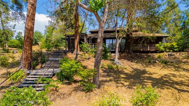 4482 Hirsch Road