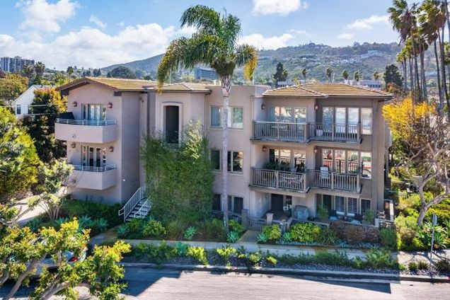 8171 El Paseo Grande La Jolla (san Diego), CA Condo Sold - Photo 1 of 1. Opens carousel modal