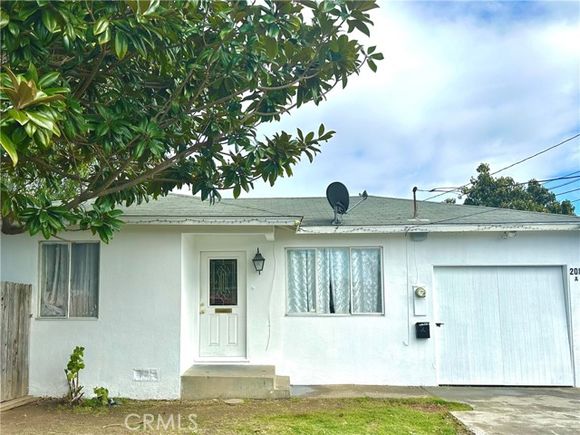 2086 Wallace Avenue Costa Mesa, CA Multifamily Sold - Photo 1 of 6. Opens carousel modal