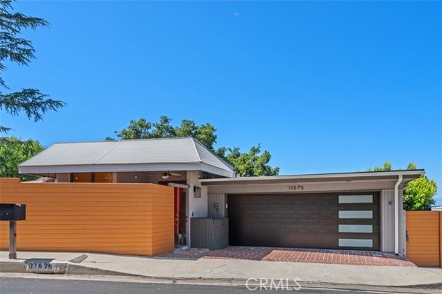 11575 Sunshine Terrace