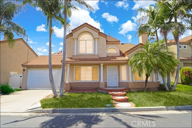 13 Santa Monica Street