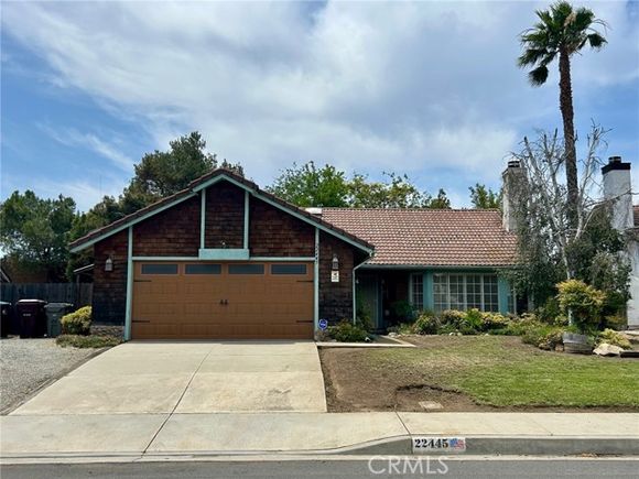 22445 Kinross Lane