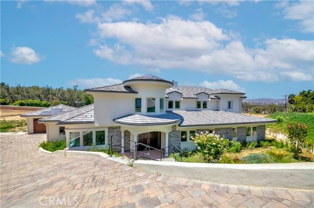 1538 Jade Street Tustin, CA House Active - Photo 1 of 60. Opens carousel modal
