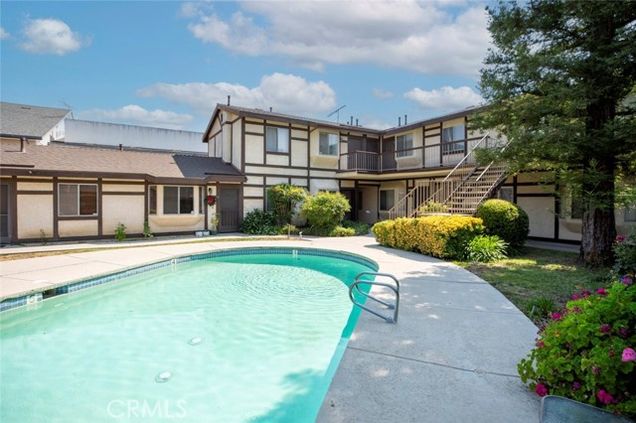 7125 Shoup Avenue Unit 206