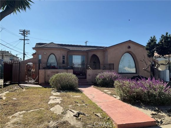 1816 W 76th Street