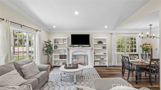 902 W Orange Road