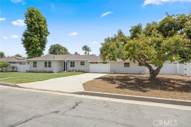 810 Linda Avenue