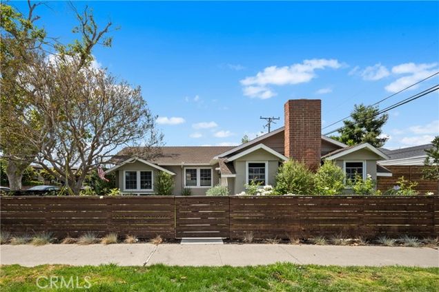 3272 Woodstock Road